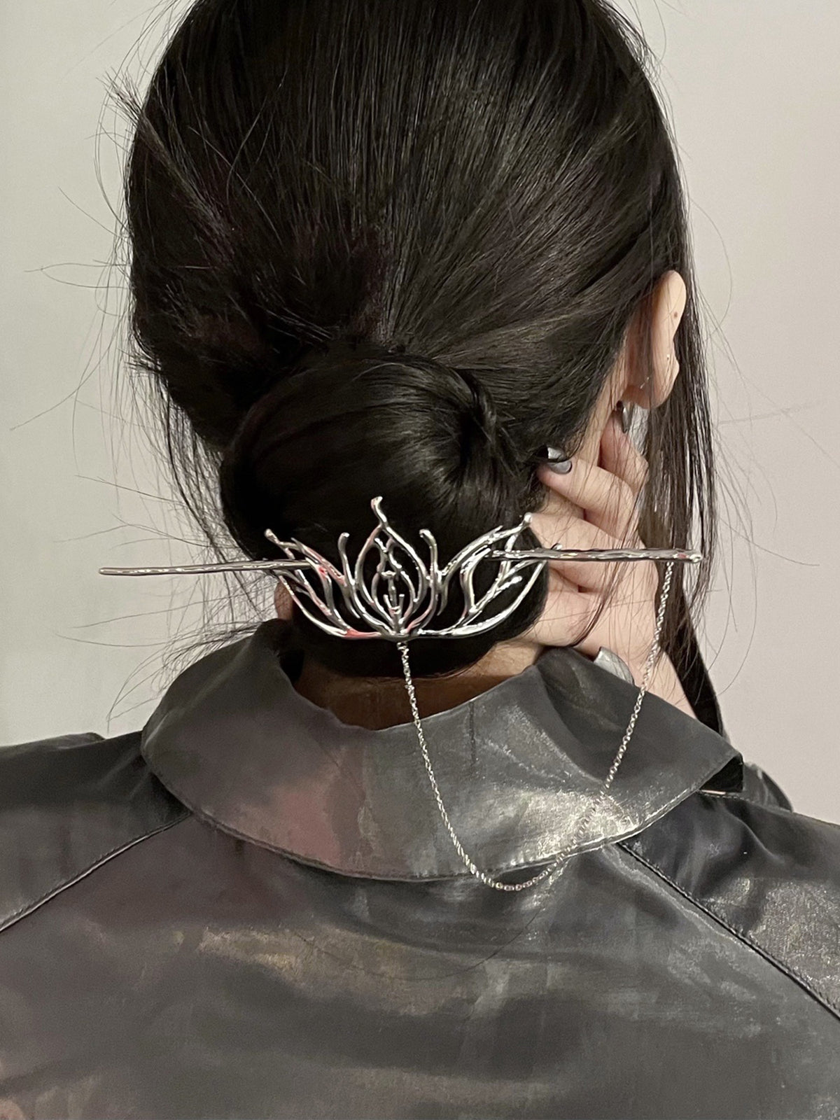 Wampunk Lotus Hollow Silver Long Tassel Hair Stick